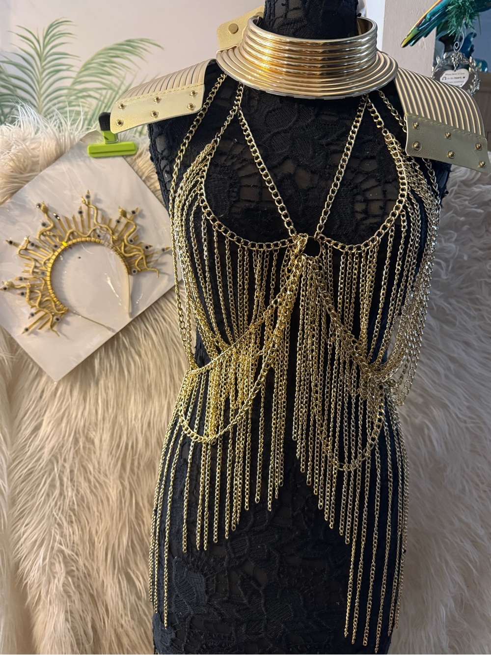 Women’s African inspired costume (E6)